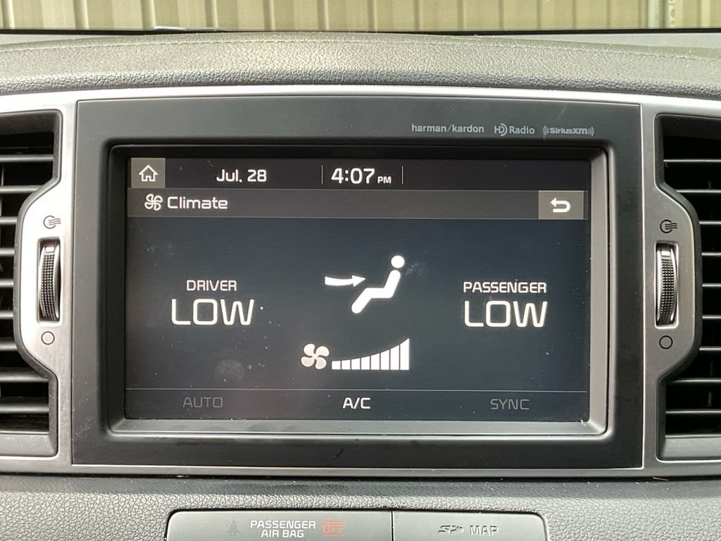 Used 2018 Red Kia EX image 24