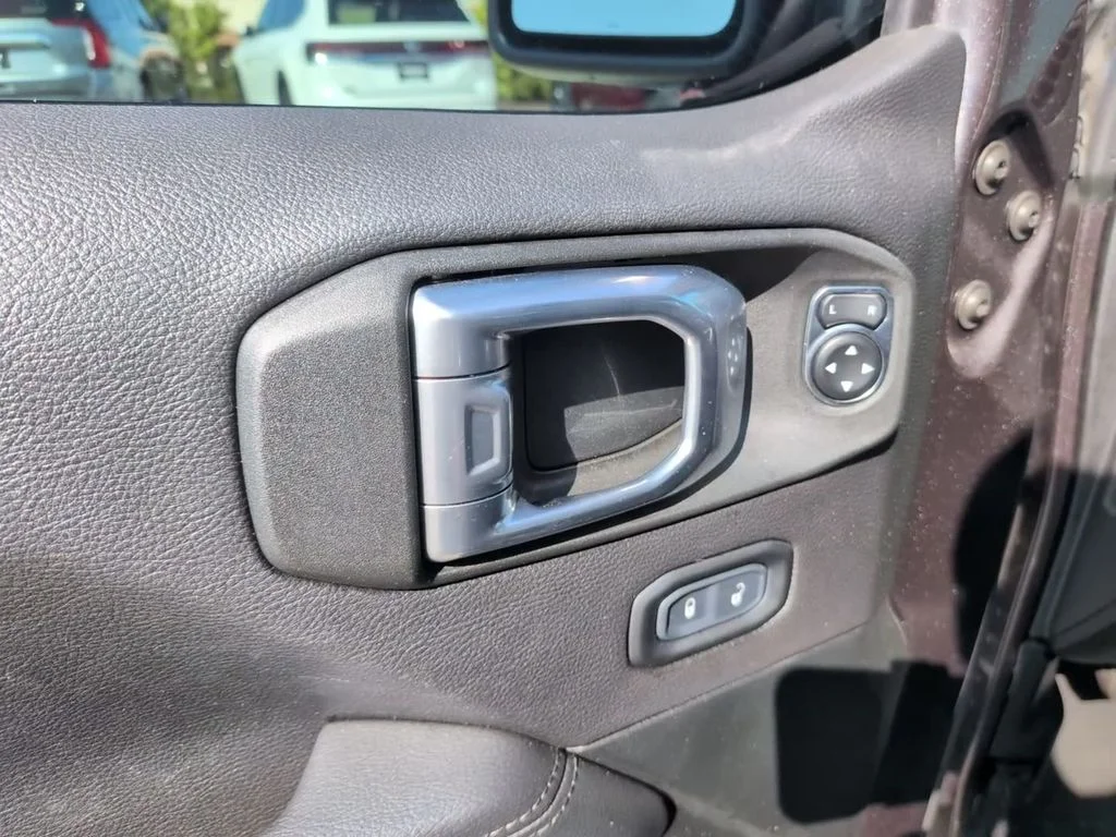 Certified Used 2021 Gray Jeep Unlimited Sahara Altitude image 16