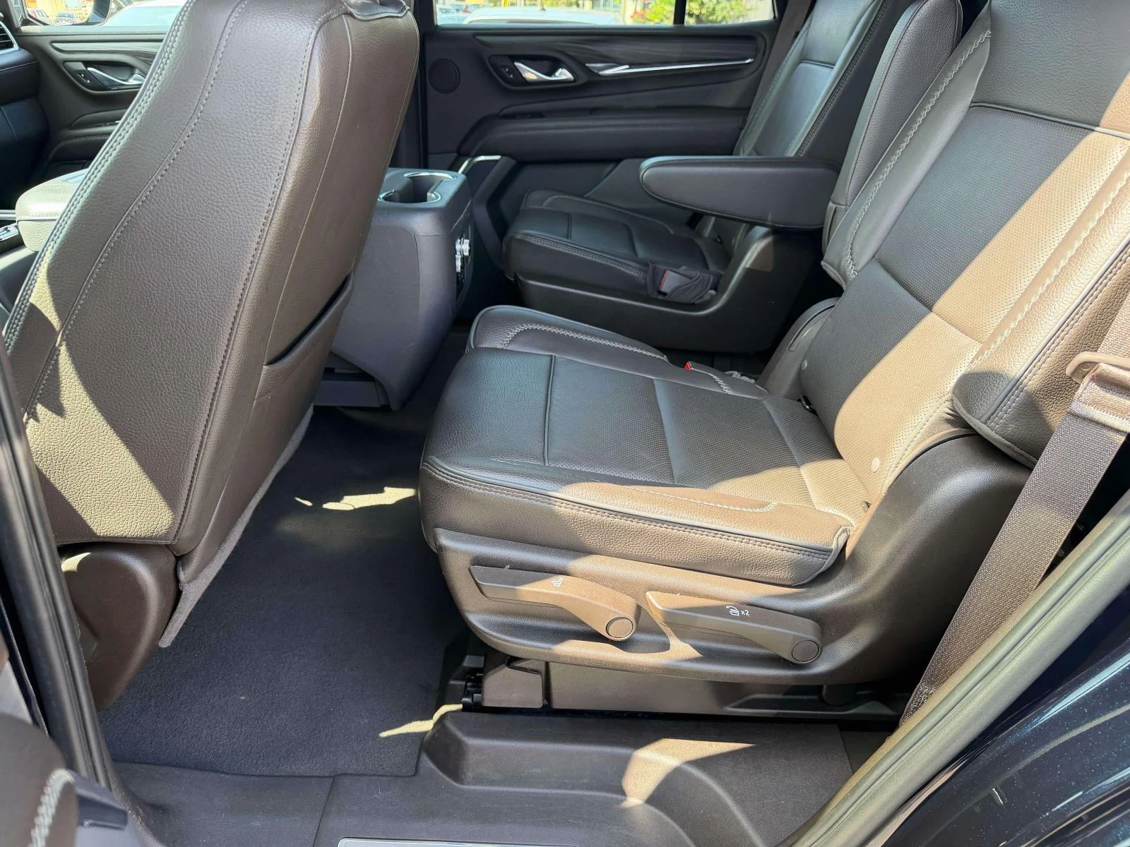 Used 2023 Midnight Blue Metallic GMC Denali image 35