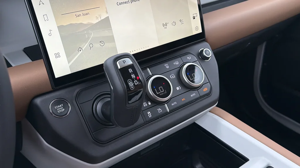 New 2026 White Land Rover S image 22