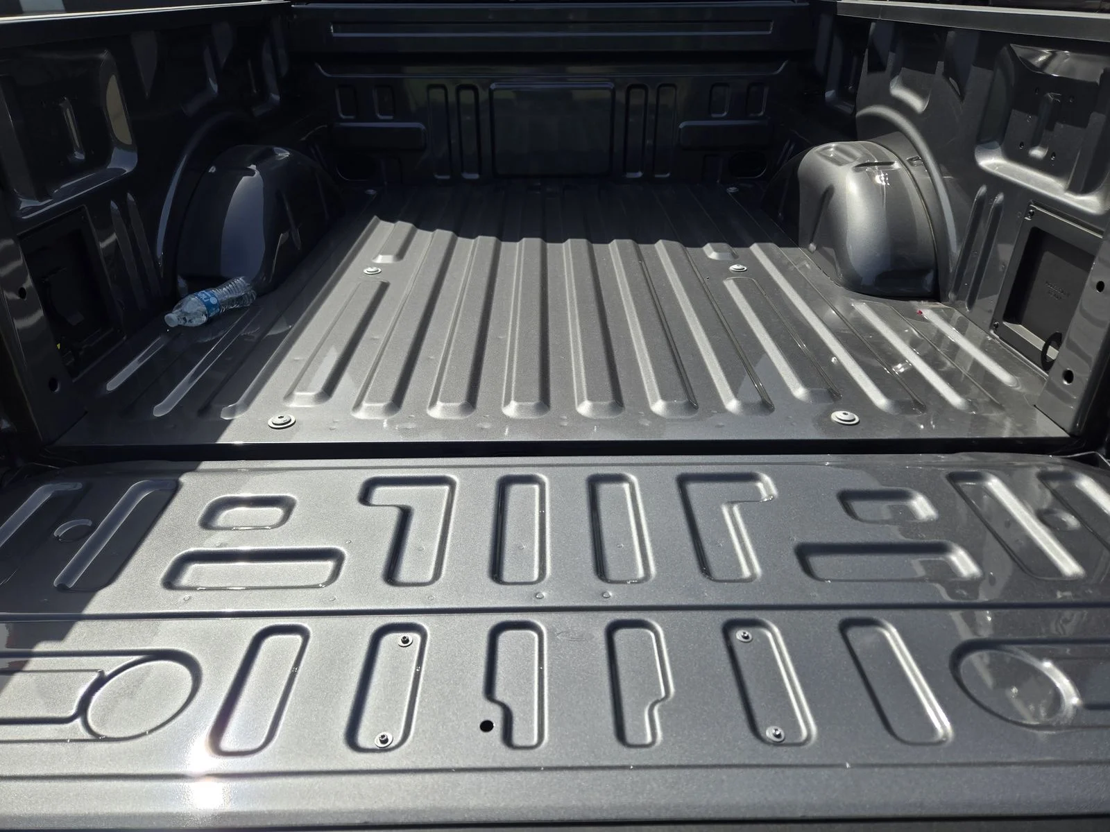 New 2026 Carbonized Gray Metallic Ford Lariat® image 20