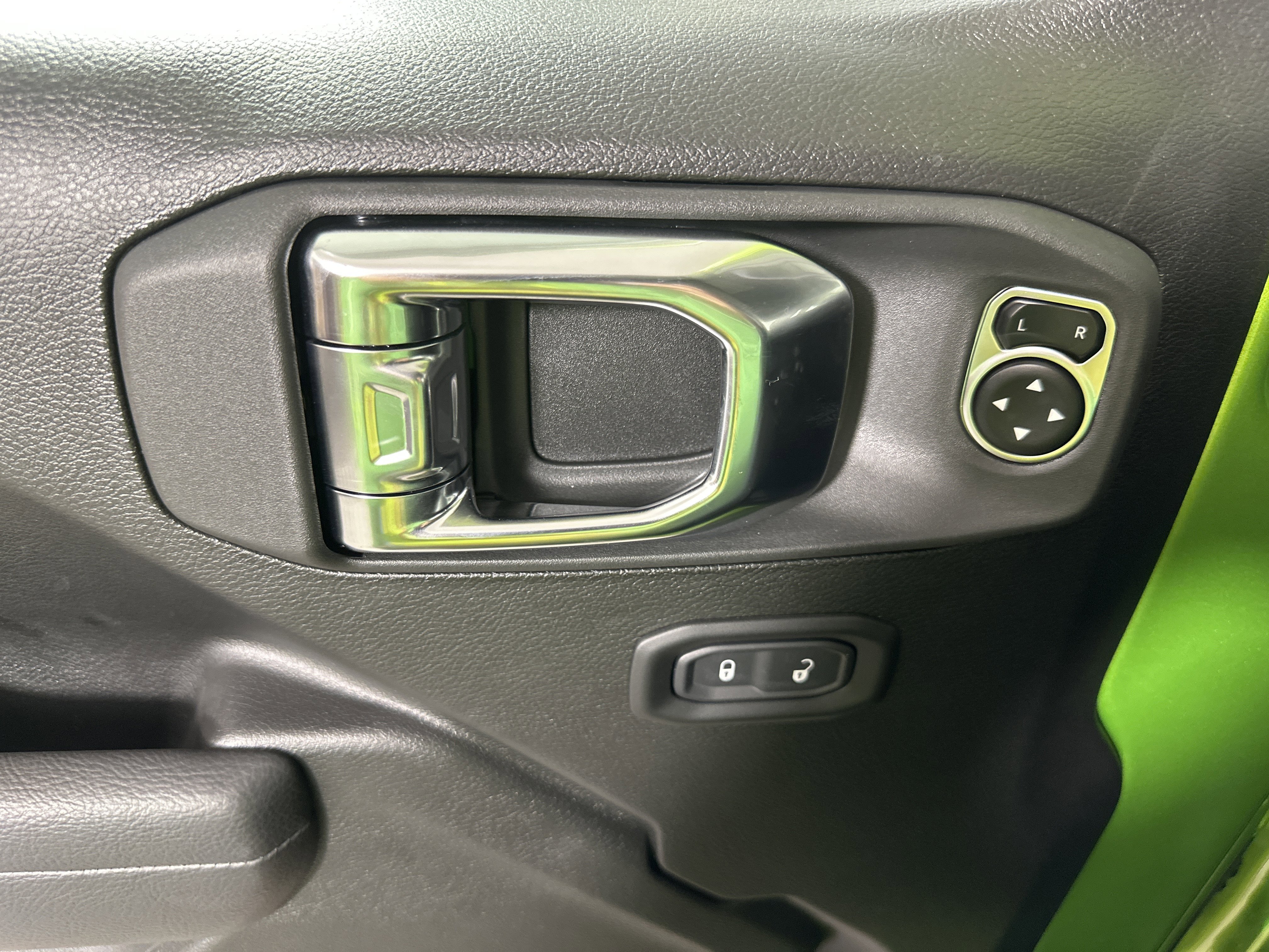 2026 Jeep Wrangler 2-Door Willys - Photo 11