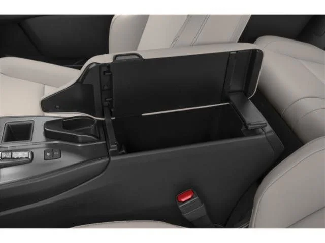 Used 2025 White Lexus 300h image 13