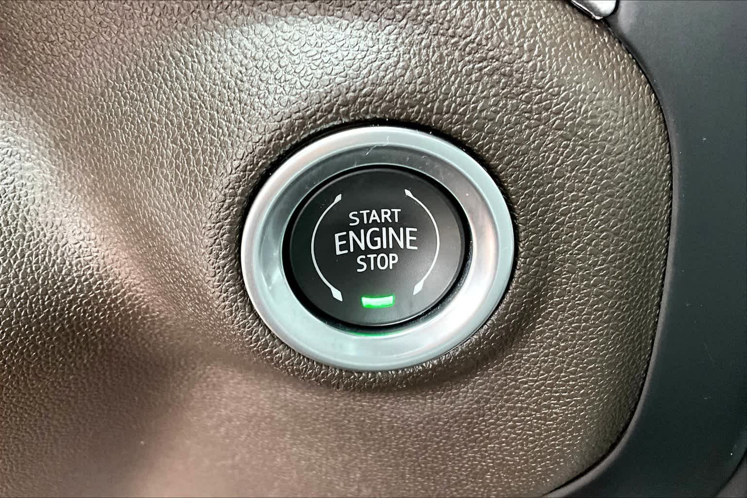 Used 2019 Summit White GMC SLT image 34