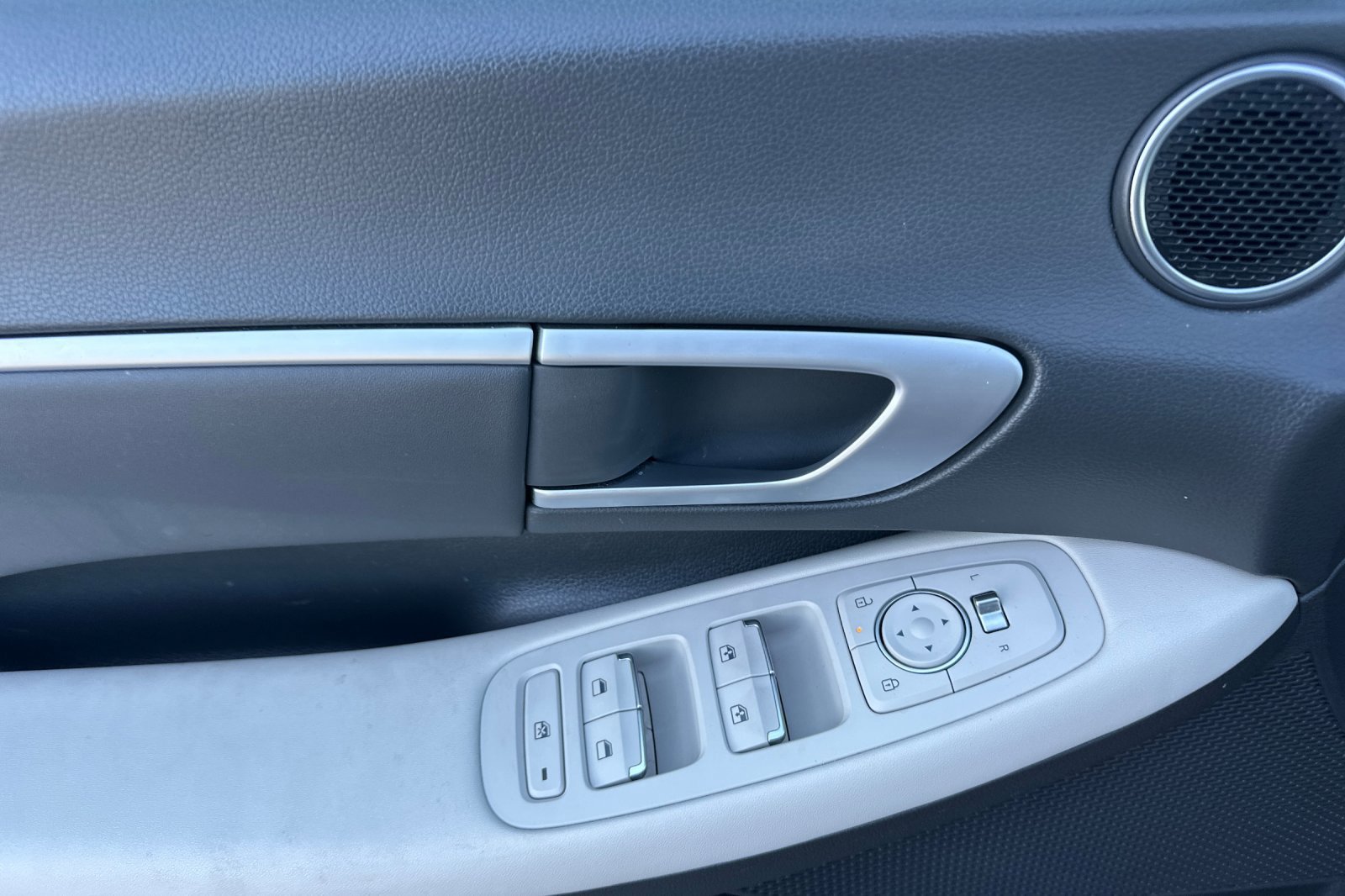 Certified Used 2025 Ultimate red Hyundai SEL image 11
