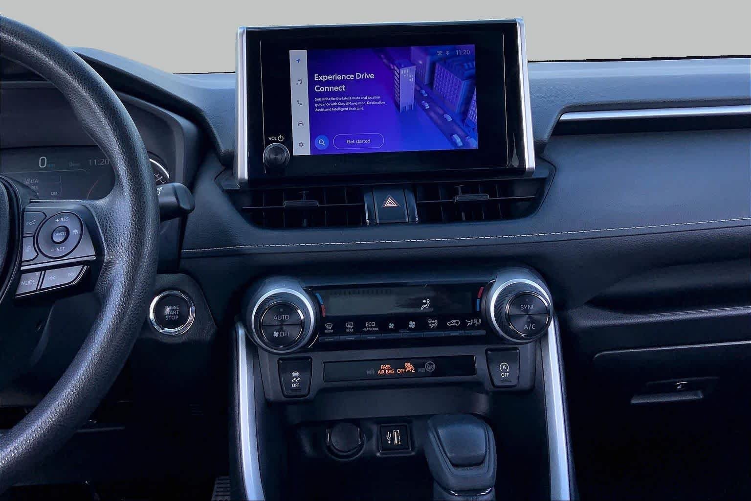 Used 2025 Ice Cap Toyota XLE image 7