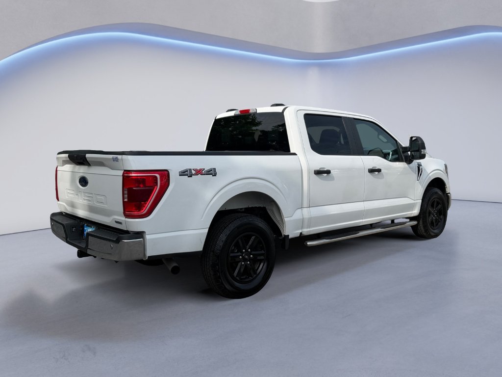 Used 2023 Oxford White Ford XLT image 3