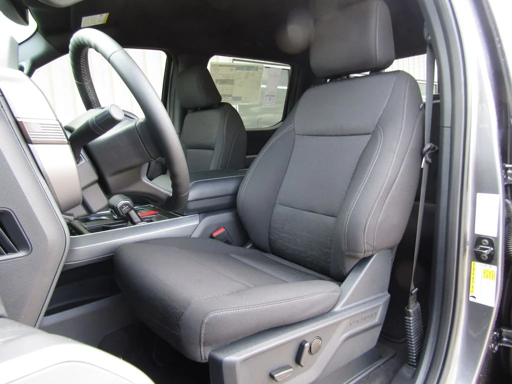 New 2026 Carbonized Gray Metallic Ford XLT image 21
