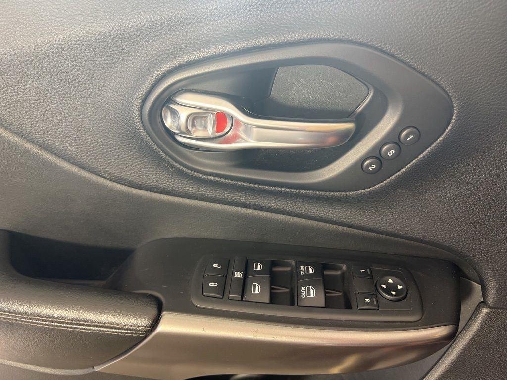 Used 2019 Billet Silver Metallic Clearco Jeep Limited image 6