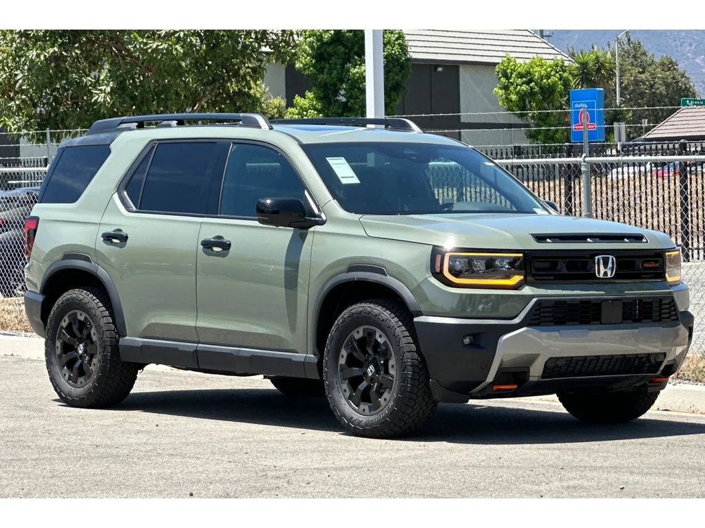 New 2026 Ash Green Metallic Honda TrailSport Elite image 2