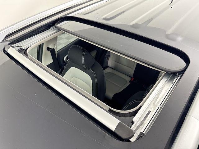 New 2026 Black Hyundai SEL image 34