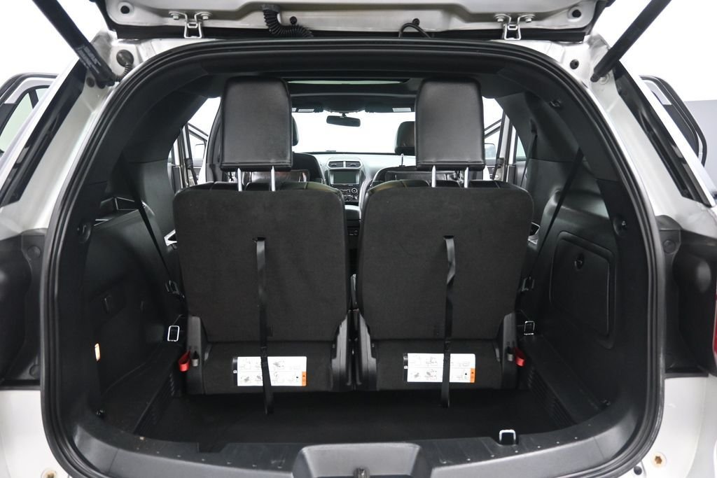 Used 2017 Ingot Silver Ford XLT image 31