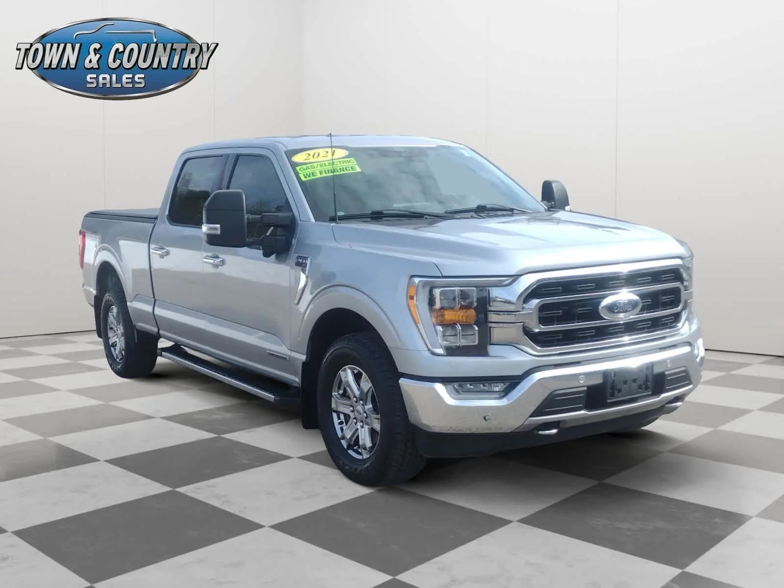 2021 Ford F-150 XLT 4x4 SuperCrew 157 in's photo