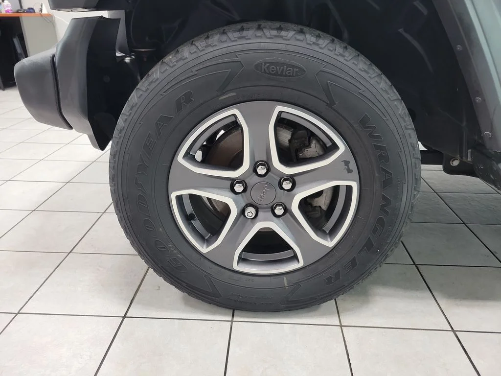 Used 2020 Silver Jeep Unlimited Sport S image 37