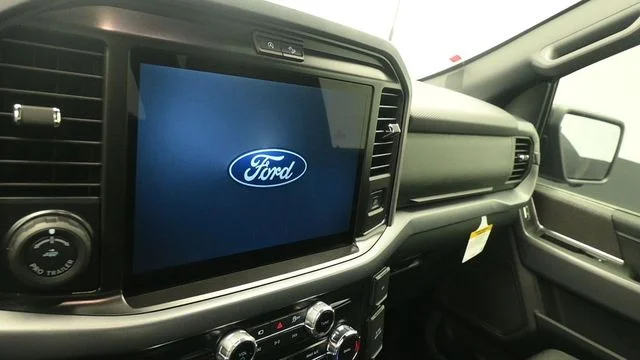 New 2026 Carbonized Gray Metallic Ford XLT image 16
