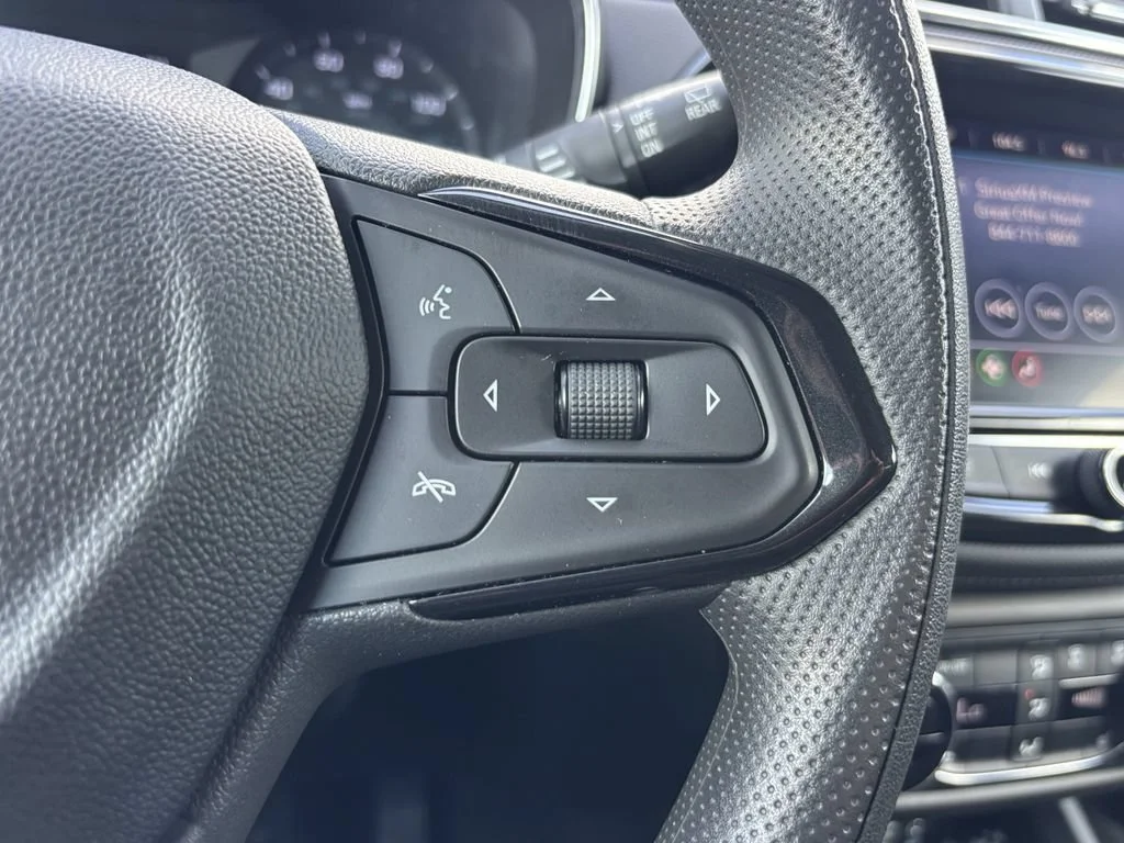 Used 2021 SATIN STEEL METALLIC Chevrolet LT image 27