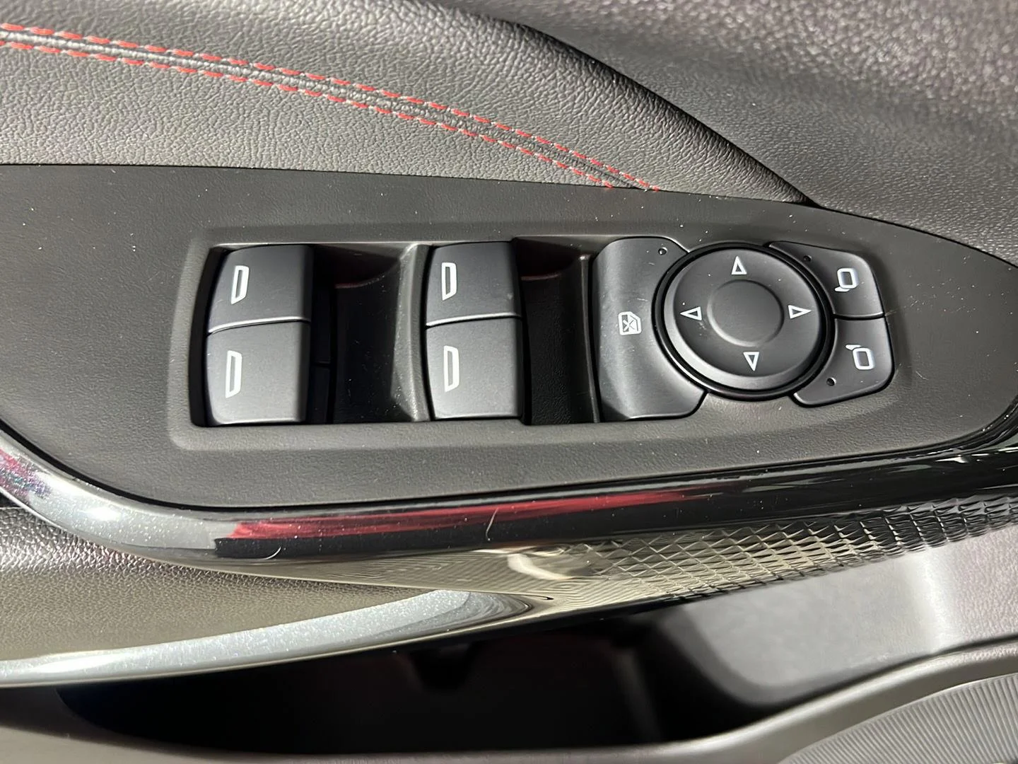 New 2026 Sterling Gray Metallic Chevrolet 2RS image 13