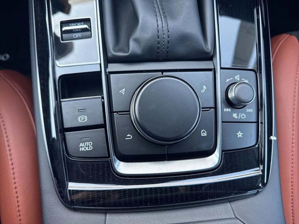 2025 Mazda CX-30 Carbon Turbo - Photo 29