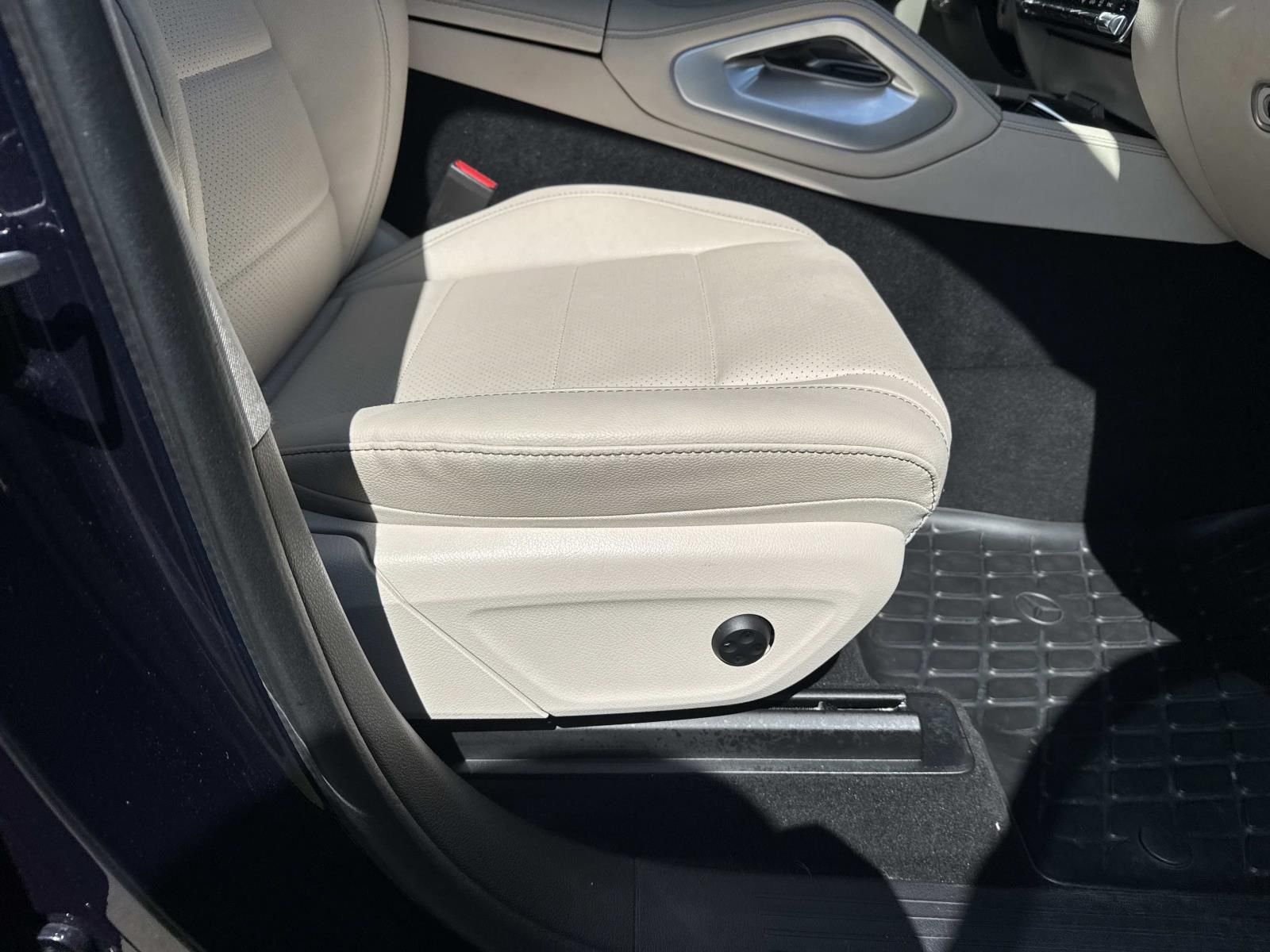 Certified Used 2022 Blue Mercedes-Benz GLE 350 image 12