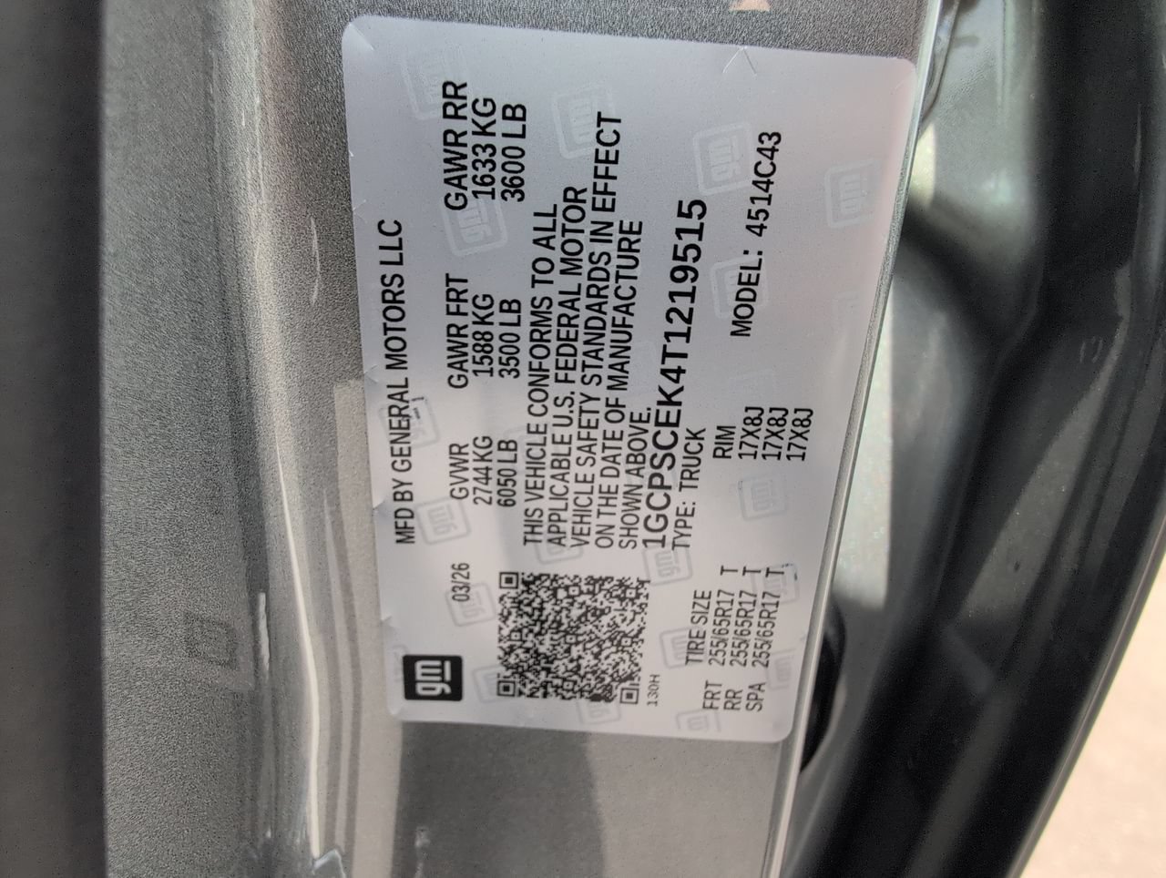 New 2026 Sterling Gray Metallic Chevrolet LT image 32