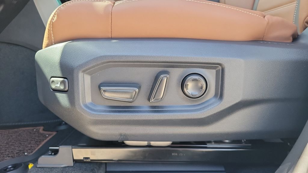 2026 Toyota Tundra 1794 Edition - Photo 16