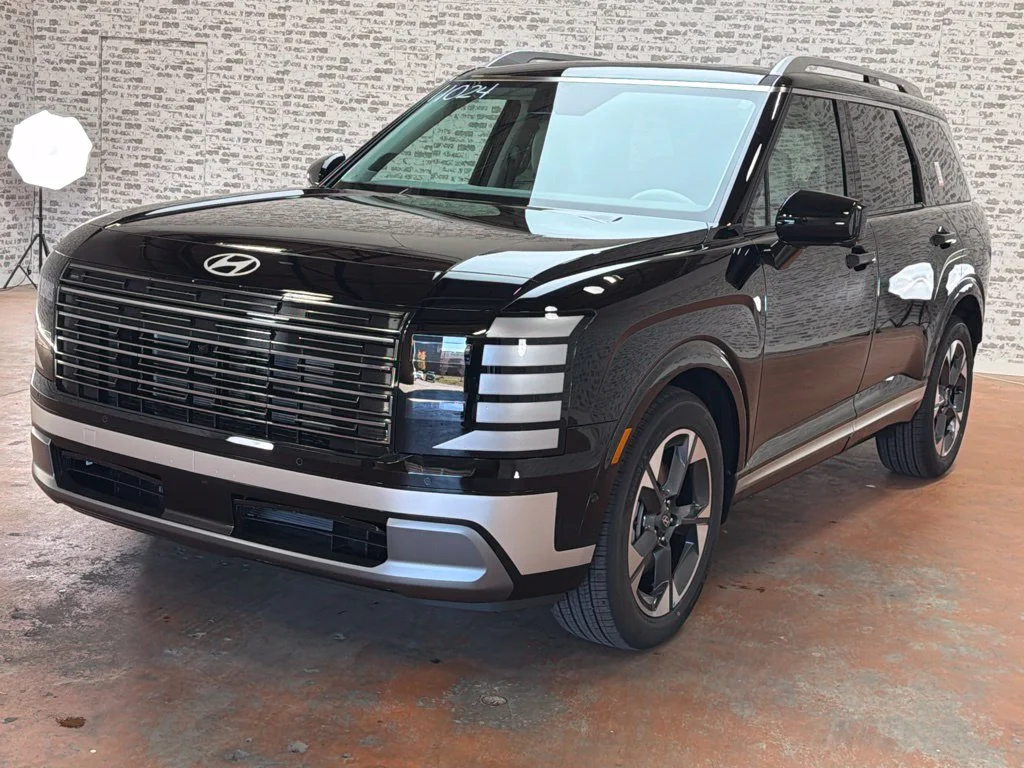 New 2027 Abyss Black Pearl Hyundai Limited image 3