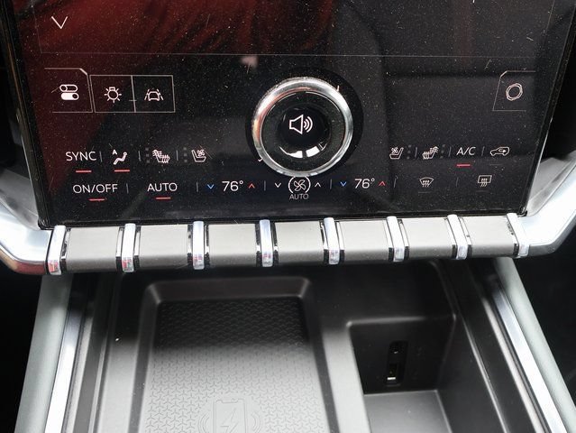 2026 GMC Acadia AT4 - Photo 26