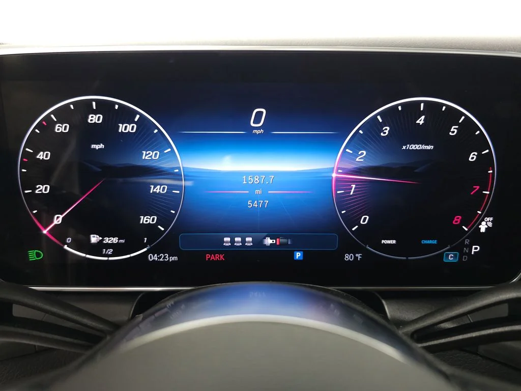 Certified Used 2026 Polar White Mercedes-Benz GLC 300 image 13