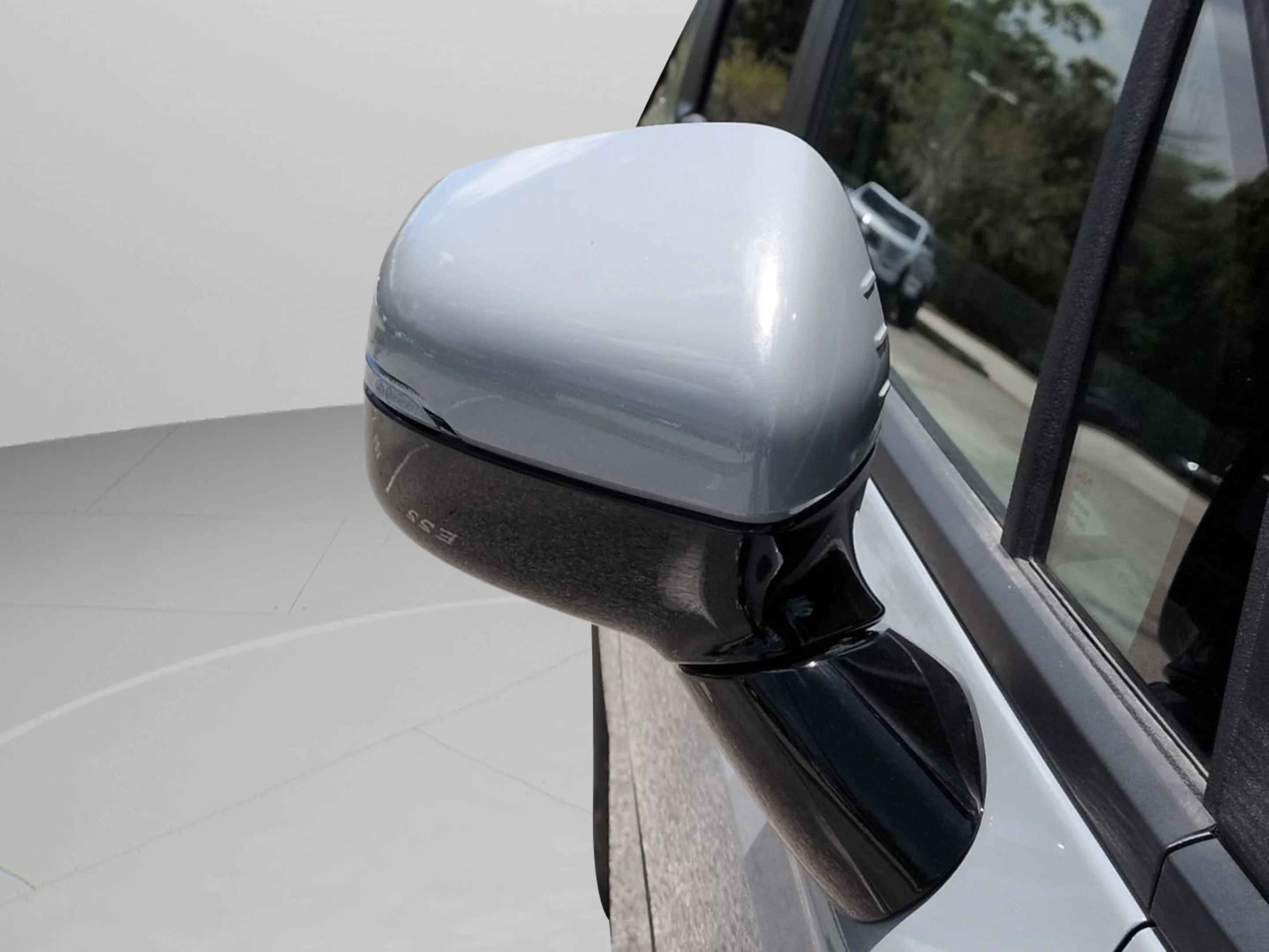 New 2027 Ceramic Silver Kia LXS image 12