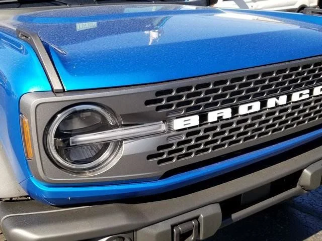 New 2025 Velocity Blue Metallic Ford Badlands® image 9