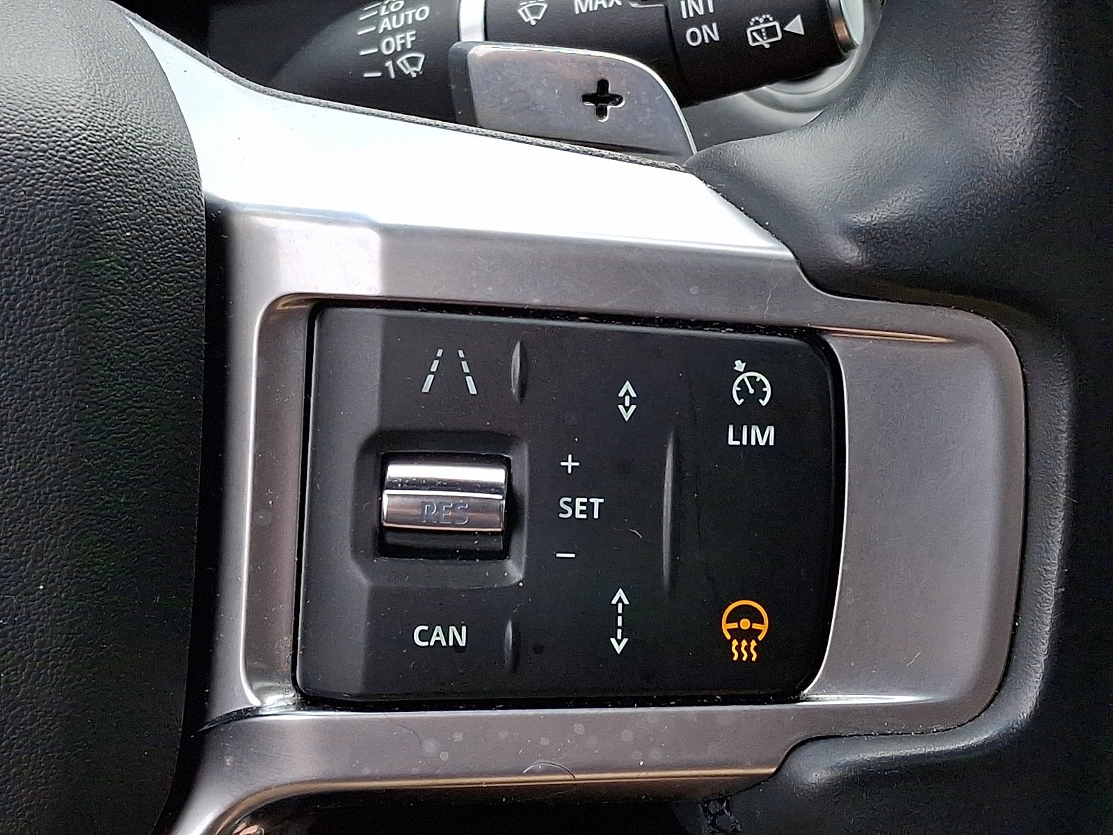 Used 2024 White Land Rover S image 24