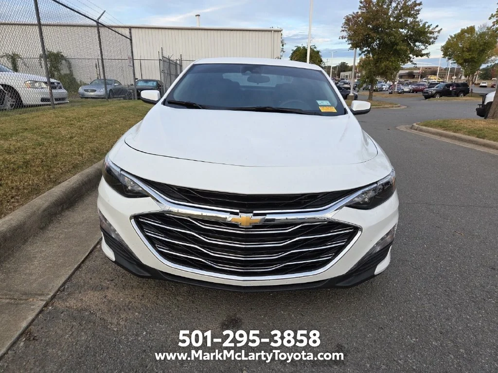 Used 2023 White Chevrolet LT image 2