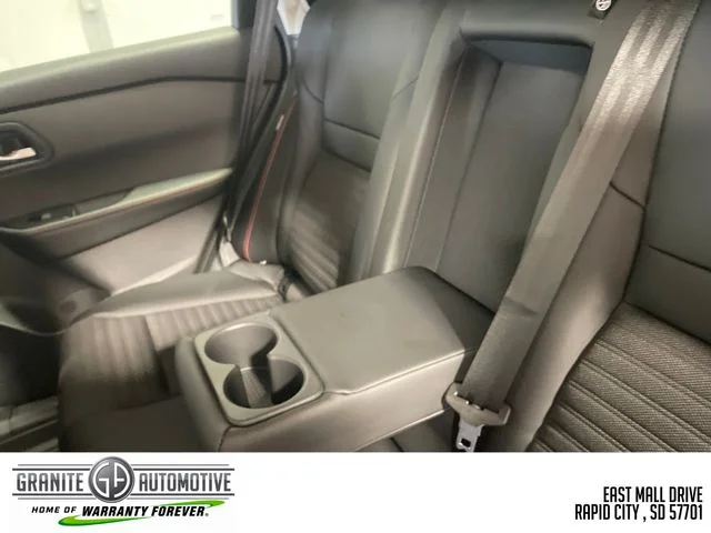 New 2026 Everest White Pearl TriCoat Nissan Rock Creek® image 33