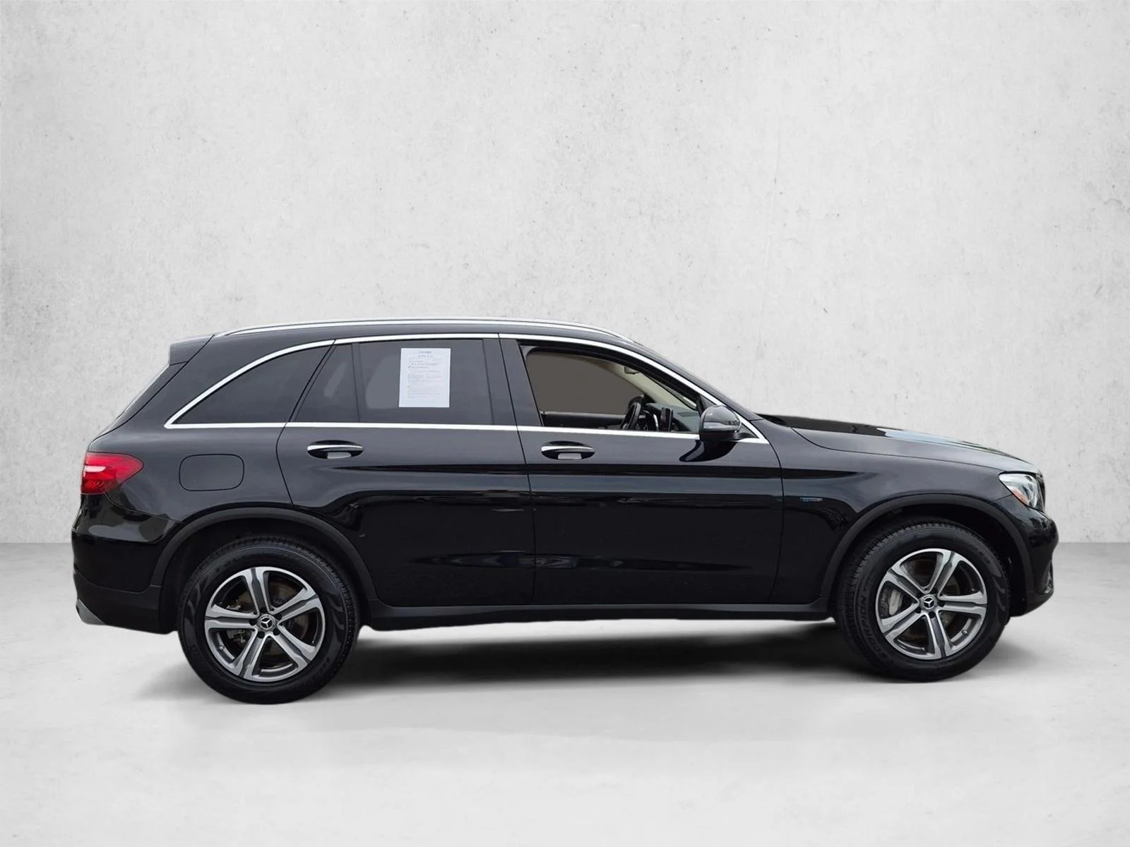 Used 2019 Black Mercedes-Benz GLC 350e image 4