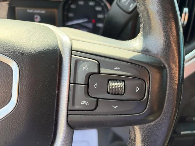 Used 2020 Black GMC SLE image 13