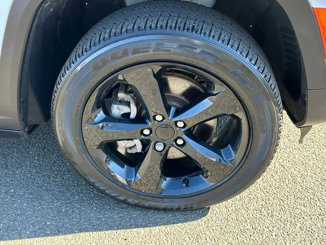 Certified Used 2023 White Jeep Altitude image 7