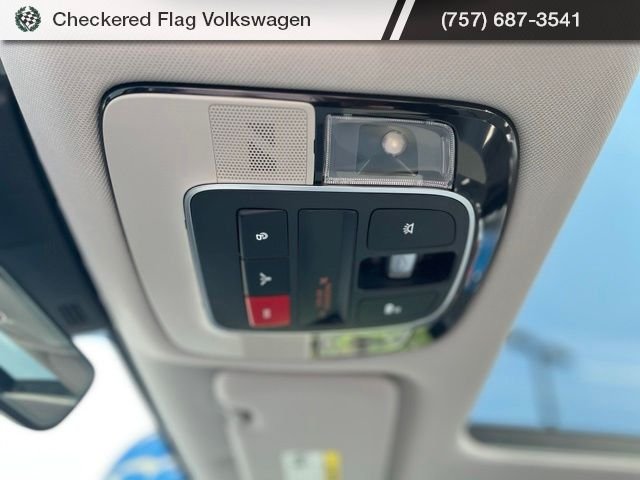 Used 2023 Hampton Gray Hyundai SEL image 18