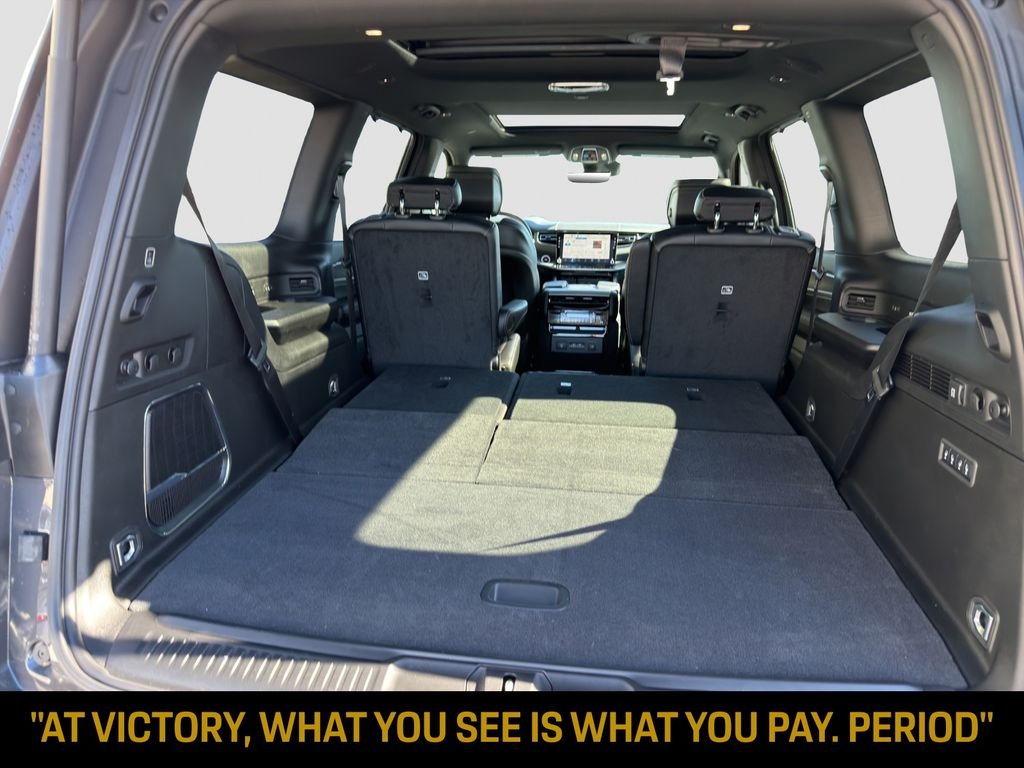 New 2026 Baltic-Gray Metallic Clear-Coat Exterior Paint Jeep Limited Reserve image 35