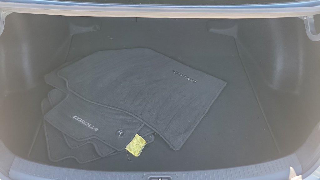 Certified Used 2023  Toyota LE image 9