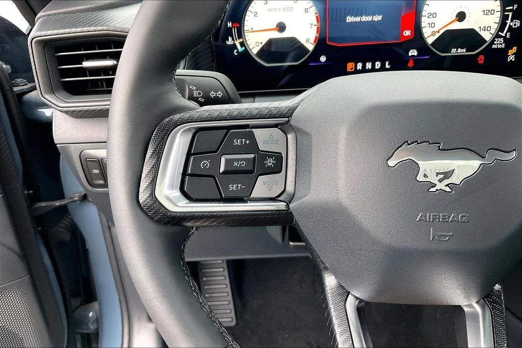 2025 Ford Mustang EcoBoost Fastback - Photo 17