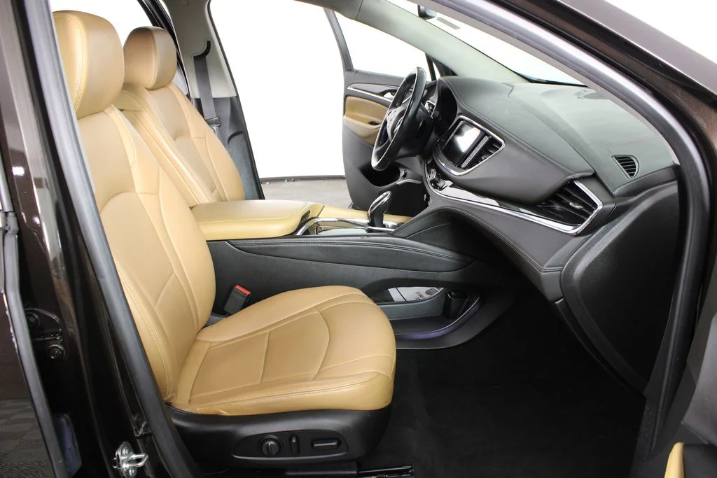 Used 2019 Brown Buick Essence image 18