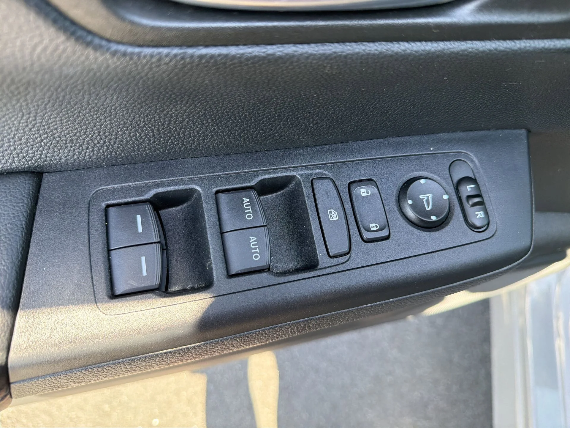 Certified Used 2025 Silver Honda EX image 20