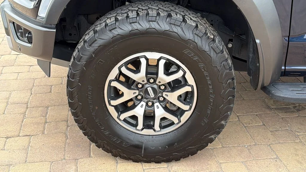 Used 2023 Blue Metallic Ford Raptor image 9