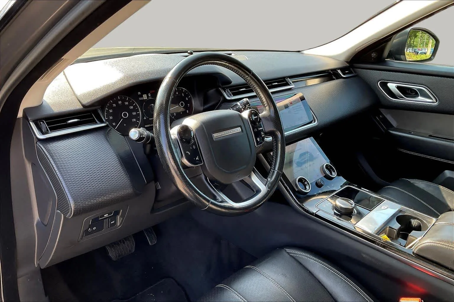 Used 2019 Corris Grey Metallic Land Rover S image 18