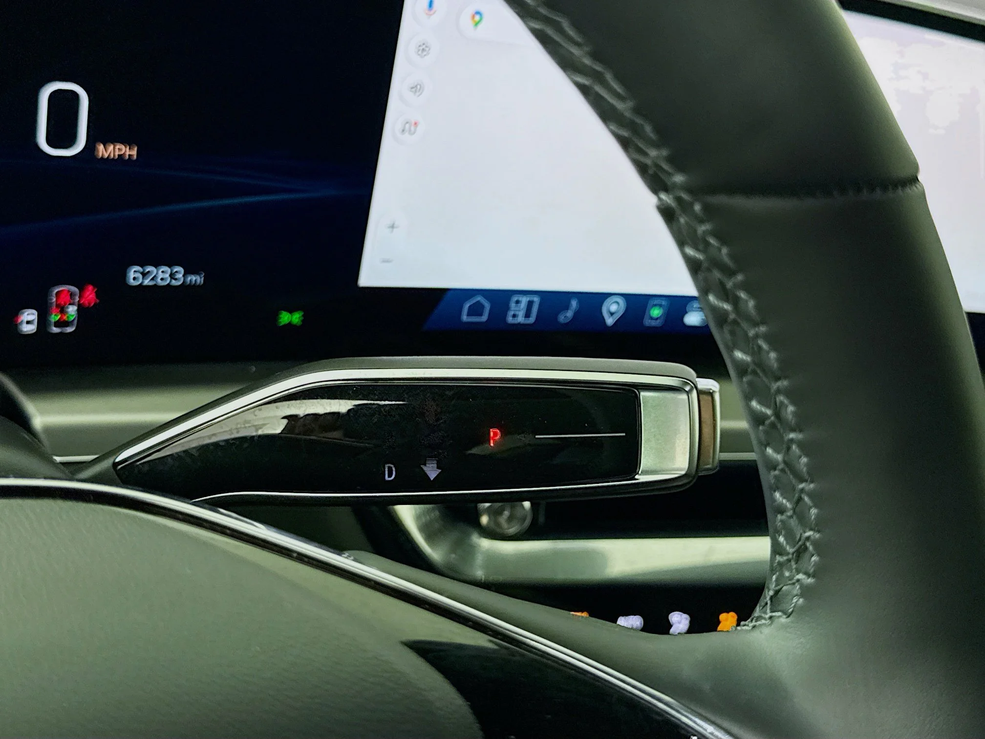 Used 2025 Crystal White Tricoat Cadillac Sport 1 image 19