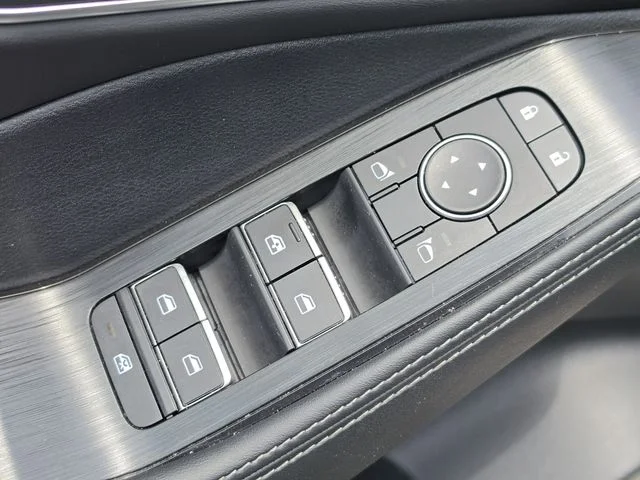Used 2025 Gold Nissan Platinum image 30