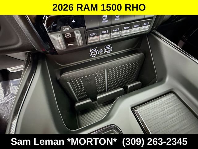 New 2026 Molten Red Pearl-Coat Exterior Paint Ram RHO image 34