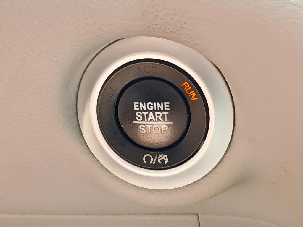 Used 2024 Silver Chrysler Touring L image 24