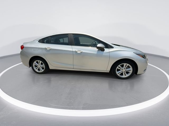 Used 2018 Silver Chevrolet LT image 9