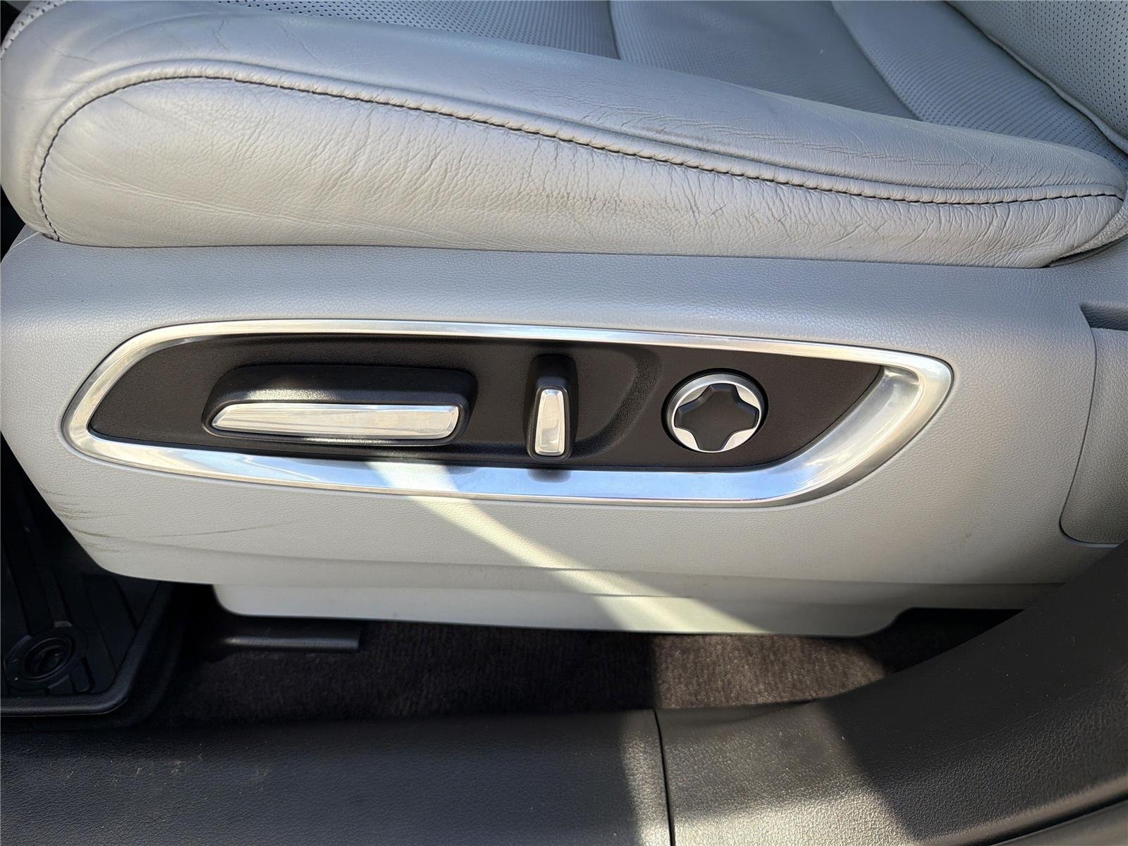 Used 2020 Lunar Silver Metallic Acura w/Technology Pkg image 23